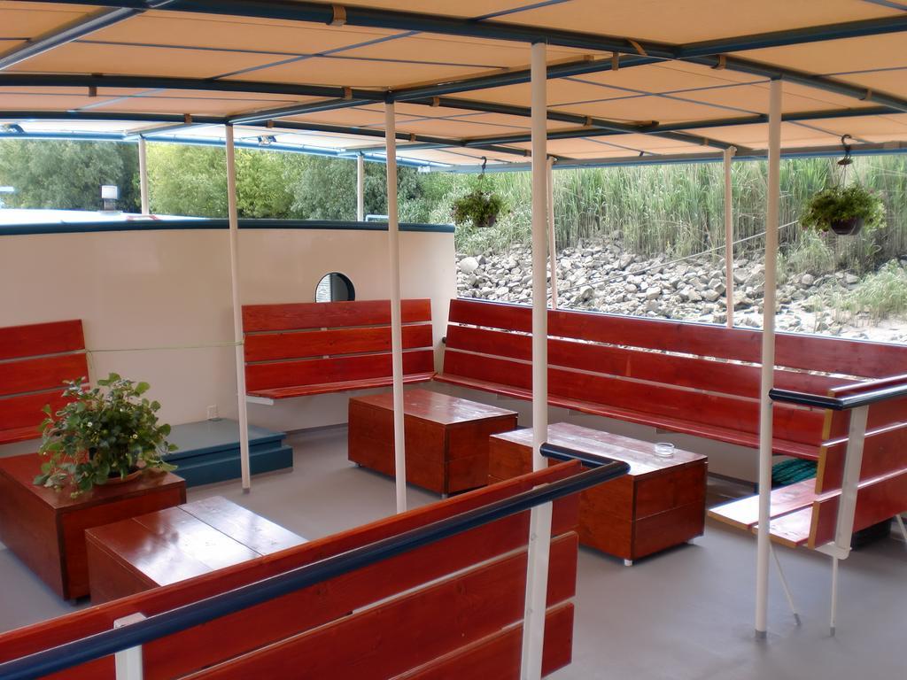 Hotelboat Fiep Амстердам Екстериор снимка